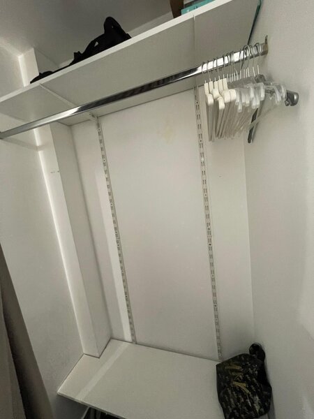 Piata Victoriei, Iancu de Hunedoara.