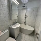 Piata Victoriei, Iancu de Hunedoara